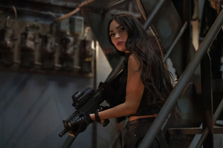 Megan Fox giành tới 2 giải Mâm Xôi Vàng trong cùng một năm