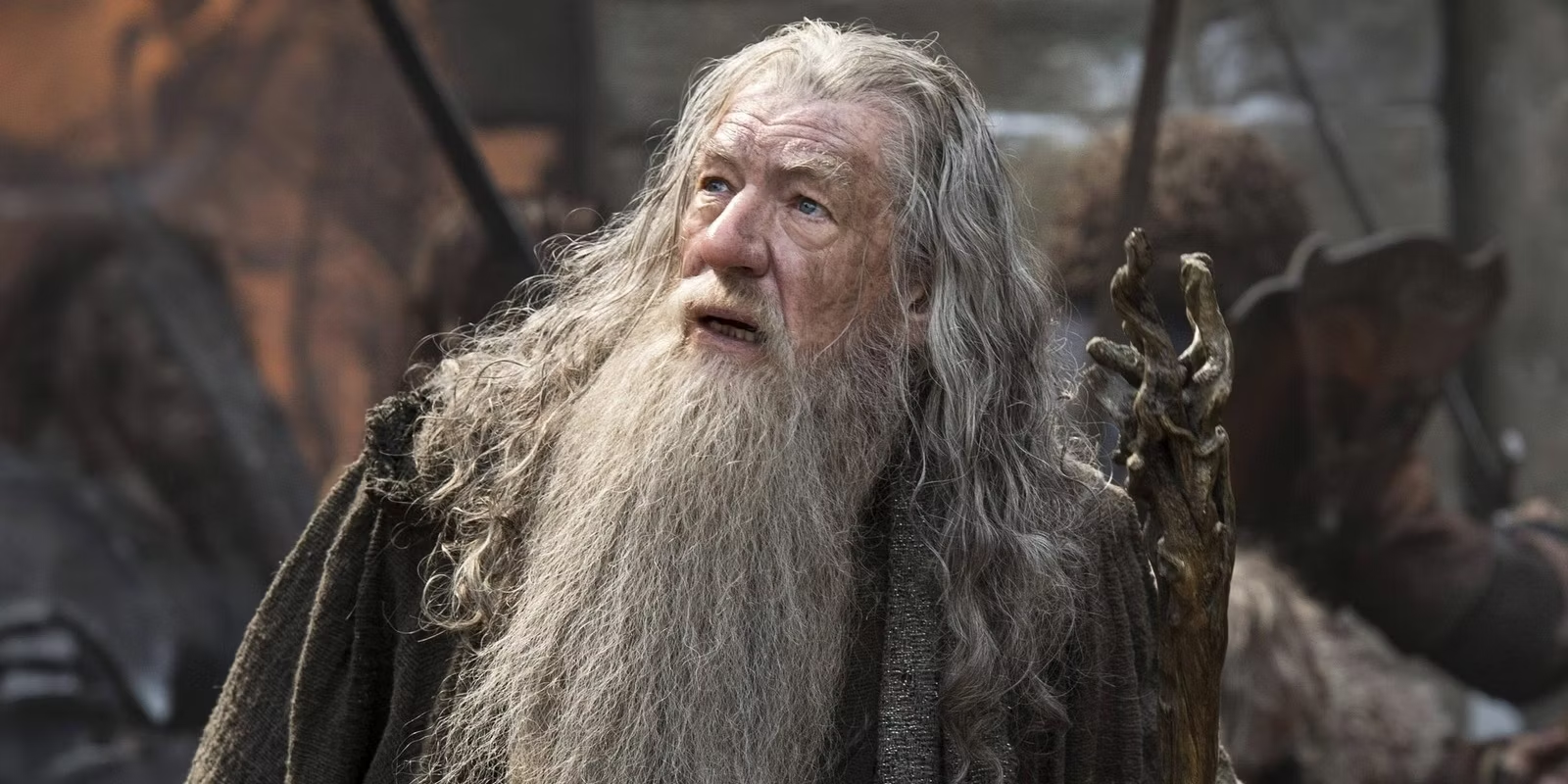 Ian McKellen cho biết sẵn sàng trở lại đóng Gandalf trong phim Chúa Nhẫn mới