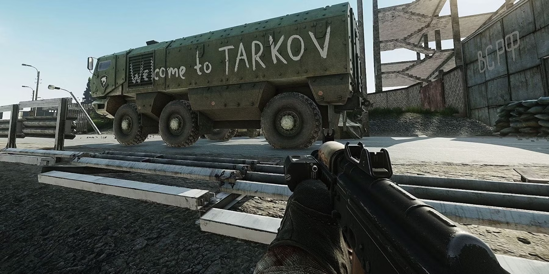 Người chơi Escape From Tarkov sẽ được trả tiền để bắt hacker