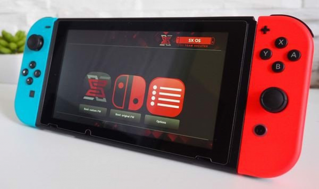 Cửa hàng bán Nintendo Switch hack bị Nintendo kiện và đang không có luật sư