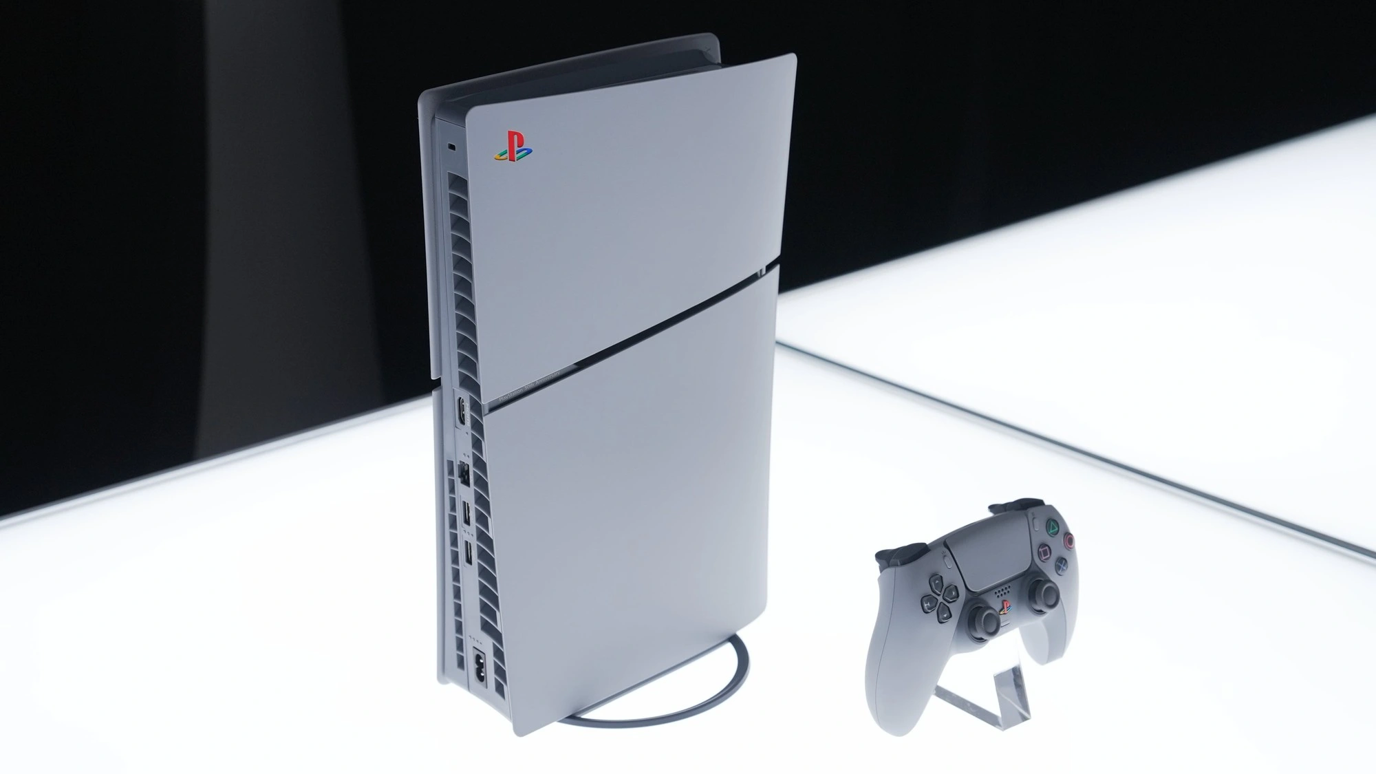 Sony mở bán trở lại PS5 Slim phiên bản kỷ niệm 30 năm - Gamelade