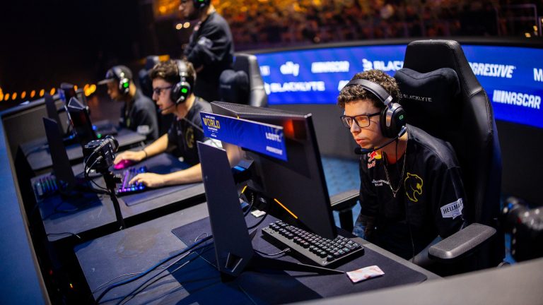 Giải vô địch Rocket League và Fortnite sẽ tổ chức tại Lyon, Pháp - Gamelade