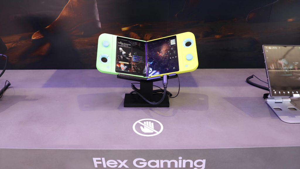 Samsung trình làng máy chơi game gập "Flex Gaming" độc đáo-gamelade