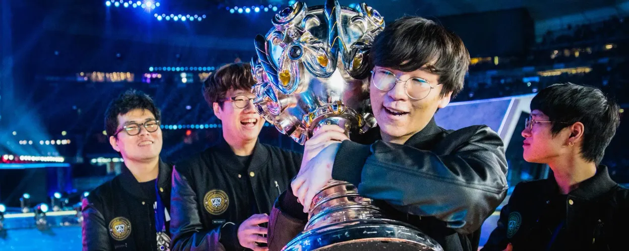 Chung kết thế giới 2017 được vinh danh là sự kiện esports hay nhất thập kỷ-gmaelade