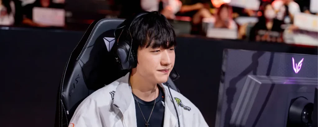 HLE hủy diệt T1 3-0 để giành vé đến với CKTG 2025-gamelade