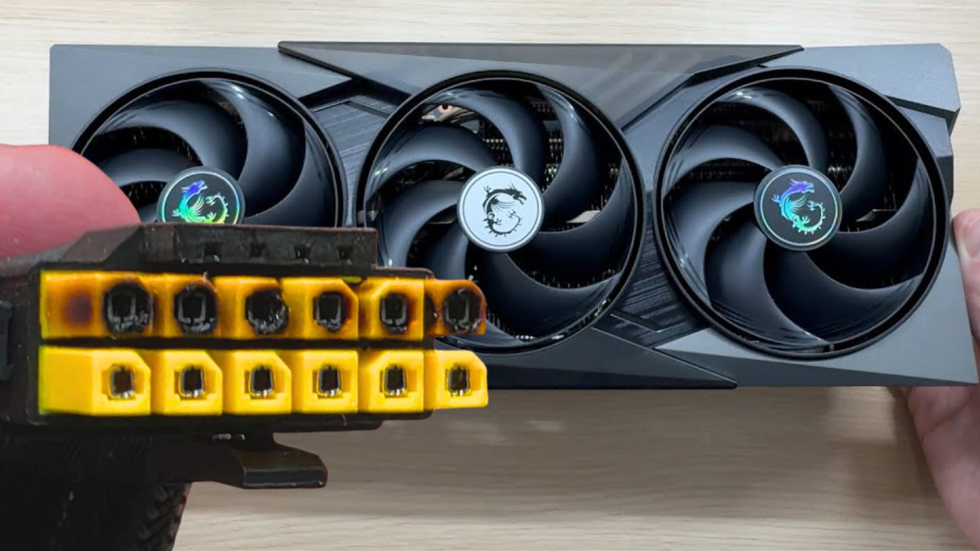 Thêm một chiếc RTX 5090 hỏng vì lỗi cháy cáp-gamelade